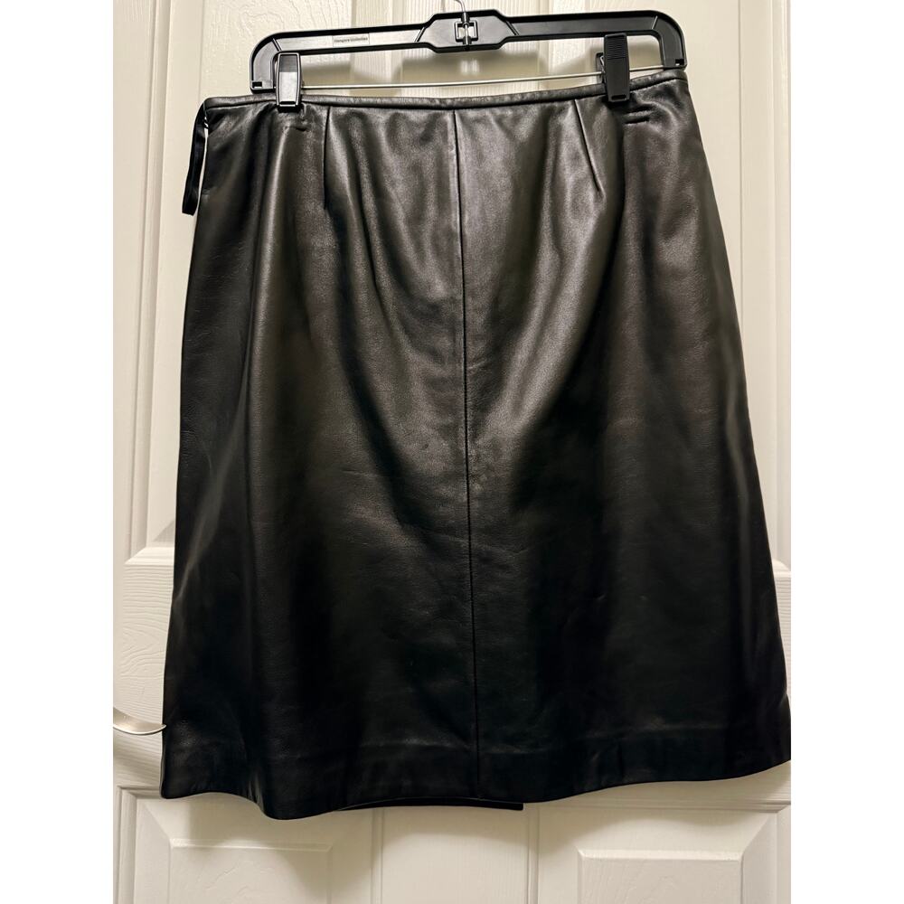 Vintage Lord & Taylor 100% Leather Skirt – Size 12P (The American Petite)
